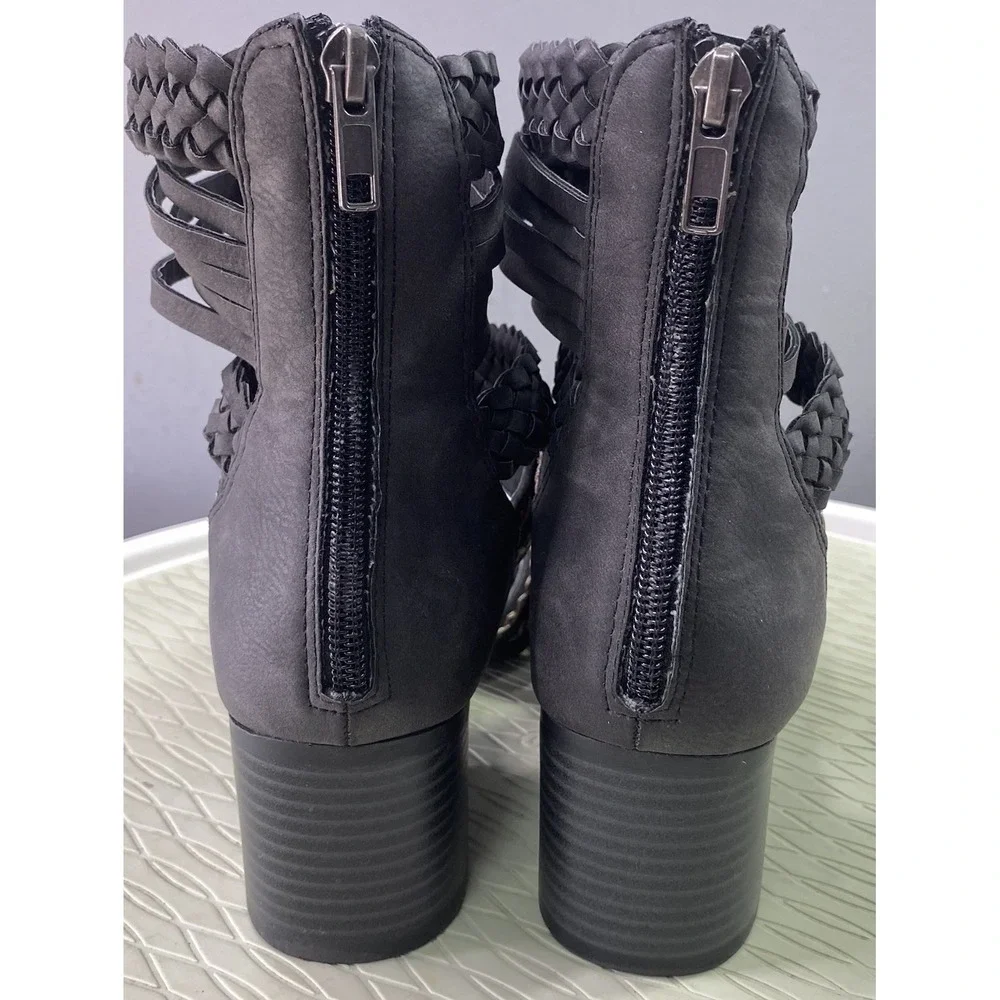 Maurices Women's Erin Strappy Dressy Gladiator Black/Gray Sandals Back-Zip 7 NEW